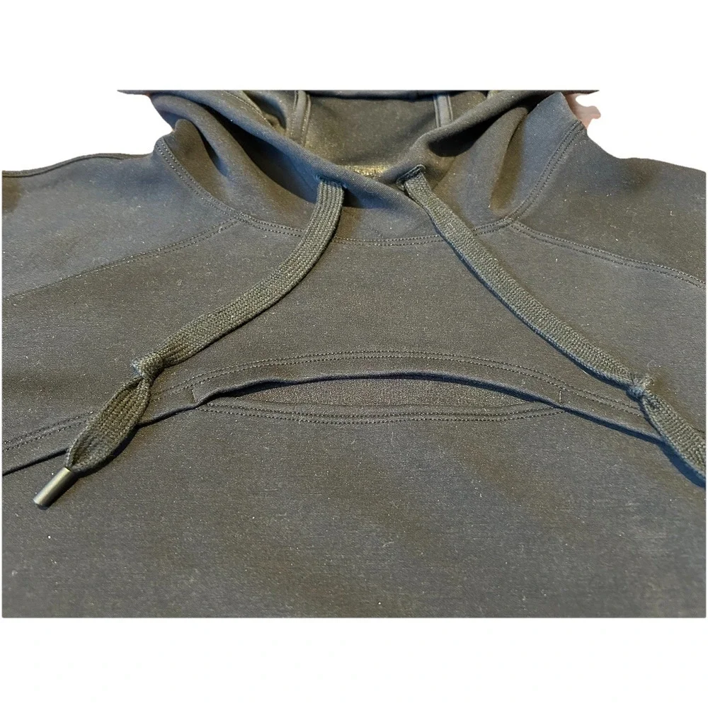 Lululemon Get Centered Cropped Hoodie Lululemon‎ Spellout Logo Size 6 Black